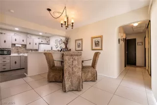 Photo #6: 2329229 Listing 