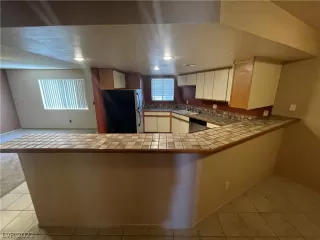 Photo #5: 2329230 Listing 