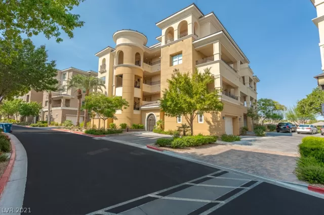 MLS: 2329252 Condo For Sale