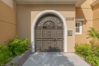 Photo #4: 2329252 Listing
