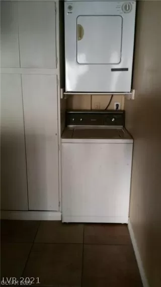 Photo #1: 2329256 Listing 