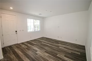 Photo #3: 2329259 Listing 