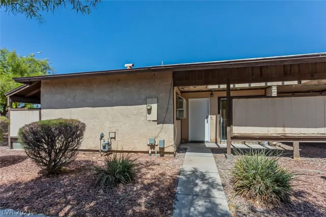 MLS: 2329268 Condo For Sale