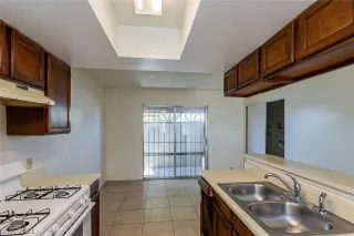 Photo #6: 2329268 Listing