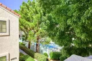 Photo #2: 2329274 Listing 