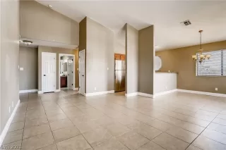 Photo #4: 2329311 Listing 