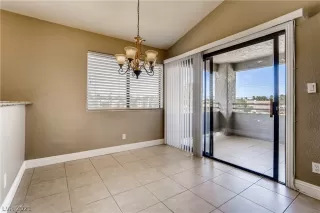 Photo #6: 2329311 Listing 