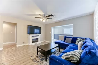 Photo #1: 2329363 Listing