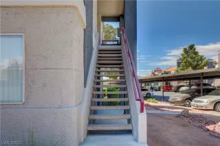 Photo #3: 2329377 Listing 