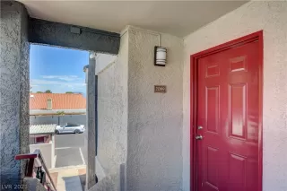 Photo #4: 2329377 Listing 