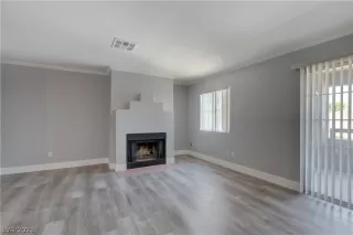 Photo #6: 2329377 Listing 