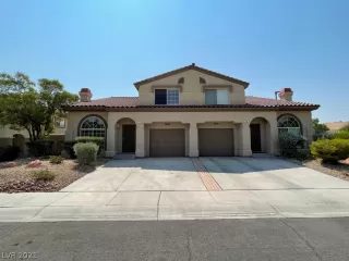 Photo #2: 2329383 Listing