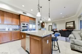 Photo #5: 2329394 Listing 