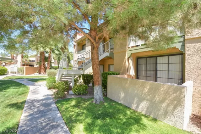 MLS: 2329398 Condo For Sale