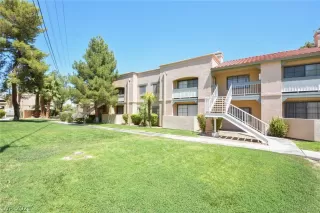 Photo #3: 2329398 Listing 