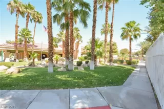 Photo #5: 2329398 Listing 