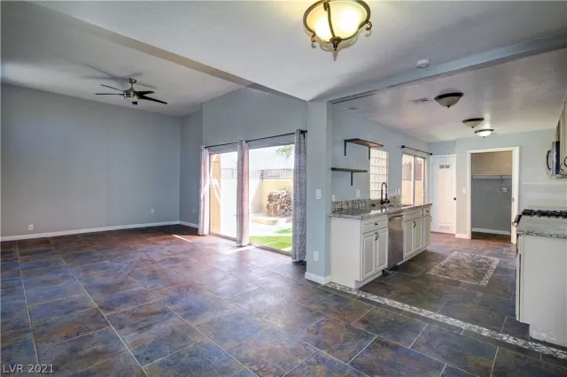 MLS: 2329404 Condo For Sale
