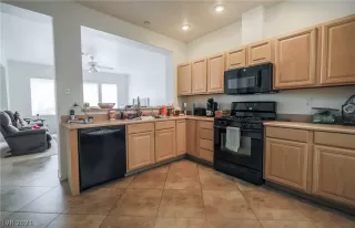 Photo #1: 2329441 Listing 