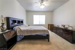 Photo #4: 2329441 Listing 