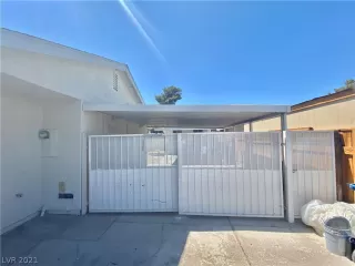 Photo #3: 2329448 Listing 