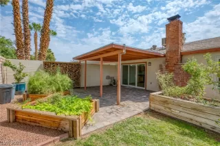 Photo #1: 2329456 Listing