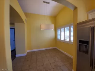 Photo #6: 2329477 Listing 