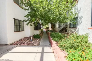 Photo #3: 2329498 Listing