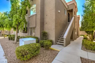 Photo #2: 2329513 Listing