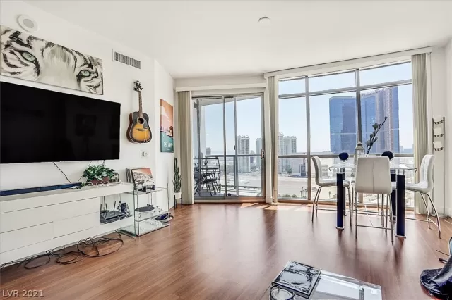 MLS: 2329561 Condo For Sale