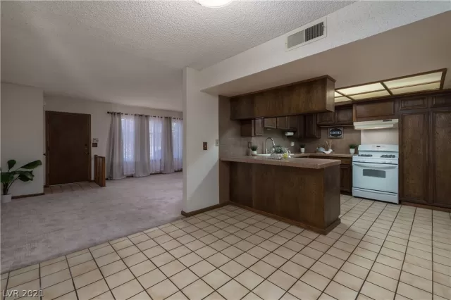 MLS: 2329575 Condo For Sale