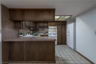 Photo #1: 2329575 Listing