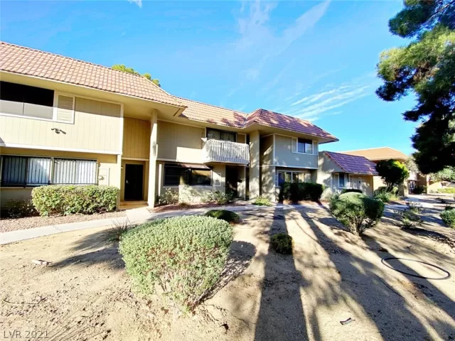 MLS: 2329602 Condo For Sale