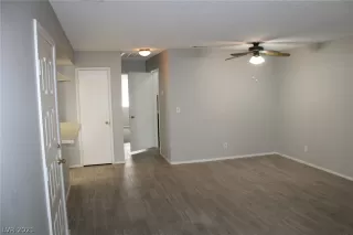 Photo #2: 2329618 Listing 