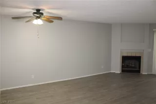 Photo #4: 2329618 Listing 