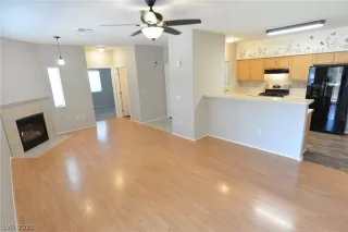 Photo #2: 2329639 Listing 