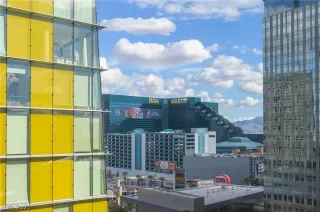 Photo #3: 2329646 Listing