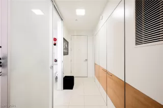 Photo #6: 2329646 Listing