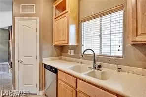 Photo #6: 2329674 Listing 