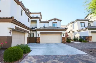 Photo #1: 2329717 Listing 