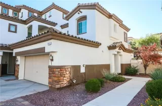 Photo #2: 2329717 Listing 