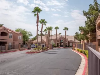 Photo #1: 2329759 Listing 