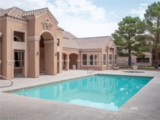 Photo #3: 2329759 Listing 
