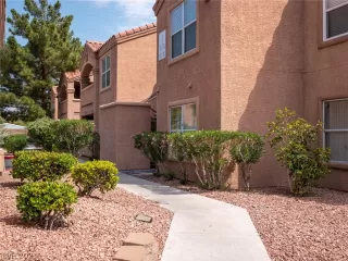Photo #6: 2329759 Listing 