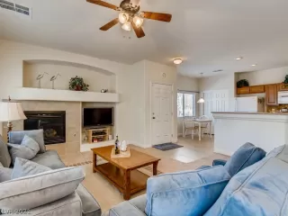 Photo #6: 2329761 Listing