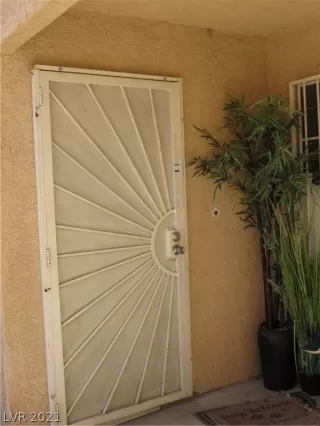 Photo #1: 2329775 Listing