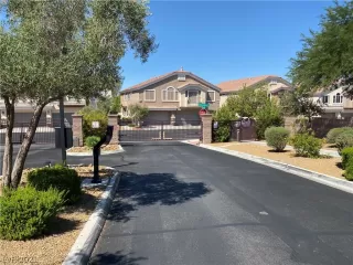 Photo #1: 2329797 Listing 