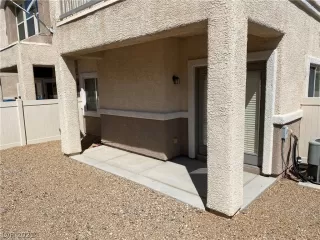 Photo #5: 2329797 Listing 