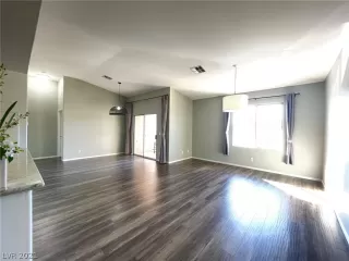 Photo #3: 2329803 Listing 