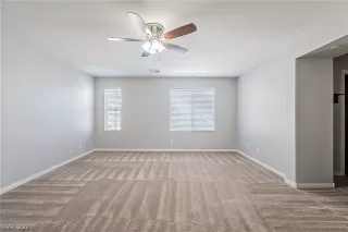 Photo #4: 2329814 Listing