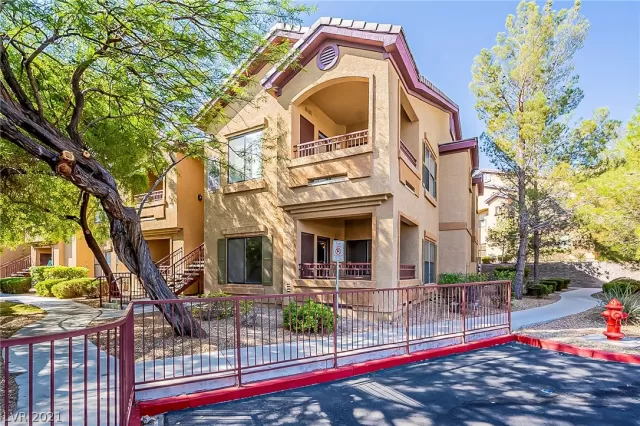 MLS: 2329854 Condo For Sale